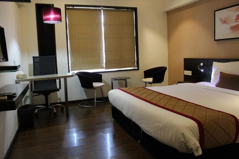 Hotel Siesta Hinjewadi 浦那 外观 照片